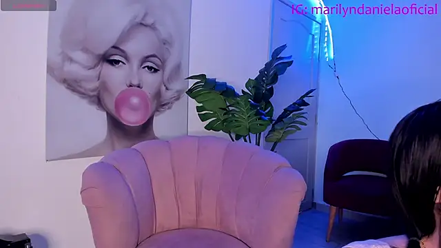 Marily Daniela  online show from December 29, 2024, 9:41 pm