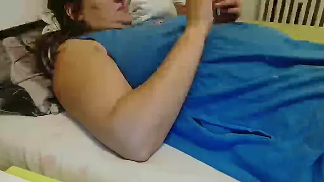 Lucinka1 online show from October 6, 2025, 4:26 pm