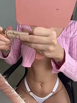 Snapshot of AllieEvans chatting on February 15, 2025, 4:12 pm AllieEvans online show from February 15, 2025, 4:12 pm