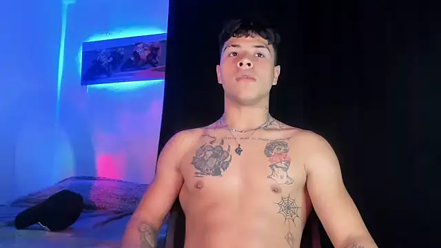 Snapshot of Dominic_Biker__ chatting on January 2, 2025, 5:35 am Dominic Biker online show from January 2, 2025, 5:35 am