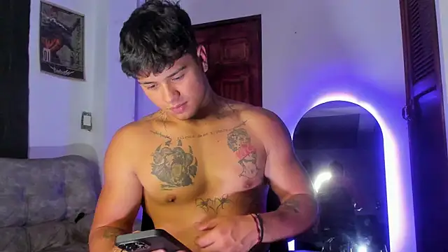 Snapshot of Dominic_Biker__ chatting on May 6, 2026, 3:57 am Dominic Biker online show from May 6, 2026, 3:57 am