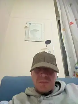Snapshot of maurix9111 chatting on April 5, 2026, 7:22 pm maurix9111 online show from April 5, 2026, 7:22 pm