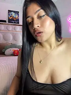 lucianaroy online show from January 16, 2025, 3:23 am