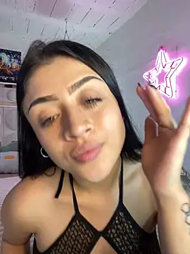 lucianaroy online show from January 17, 2025, 9:06 pm