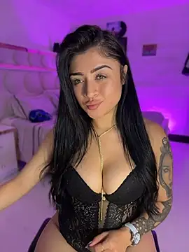 lucianaroy online show from July 17, 2026, 5:03 am
