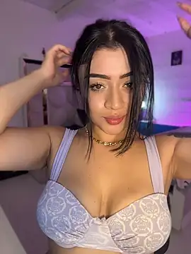 lucianaroy online show from July 22, 2026, 3:09 am