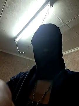 Snapshot of DjiniCD chatting on September 12, 2025, 9:37 pm DjiniCD online show from September 12, 2025, 9:37 pm