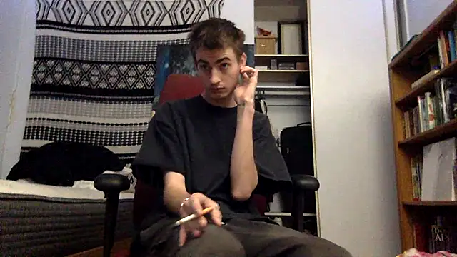 Snapshot of spicylaboi chatting on December 2, 2025, 10:09 am spicylaboi online show from December 2, 2025, 10:09 am