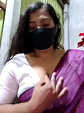 Snapshot of Ritusri_Dotta chatting on May 18, 2026, 5:08 pm Ritusri Dotta online show from May 18, 2026, 5:08 pm