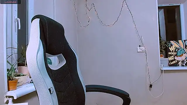 Snapshot of RosaJil chatting on December 2, 2025, 3:40 pm RosaJil online show from December 2, 2025, 3:40 pm