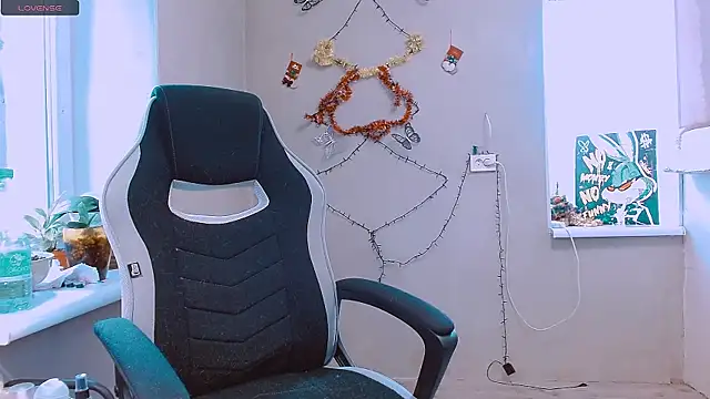 Snapshot of RosaJil chatting on December 15, 2025, 12:20 pm RosaJil online show from December 15, 2025, 12:20 pm