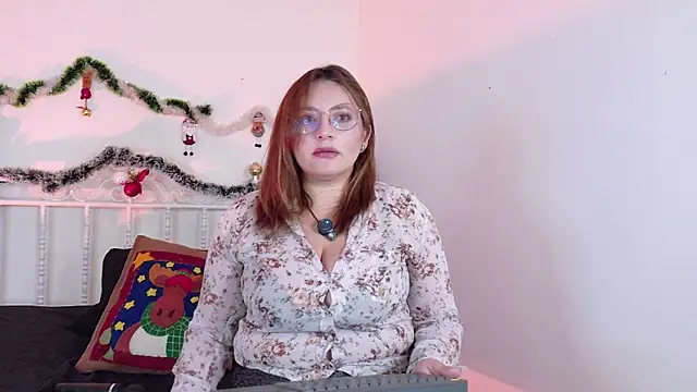 Snapshot of merlyna1 chatting on December 20, 2025, 5:14 am merlyna1 online show from December 20, 2025, 5:14 am