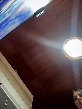 MarianaBenz online show from December 16, 2025, 12:04 am