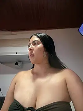 MarianaBenz online show from February 7, 2026, 12:14 am