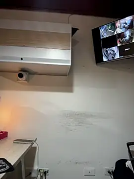 MarianaBenz online show from July 21, 2026, 11:40 pm