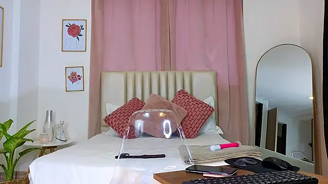 KristennBlue online show from December 27, 2024, 10:48 pm