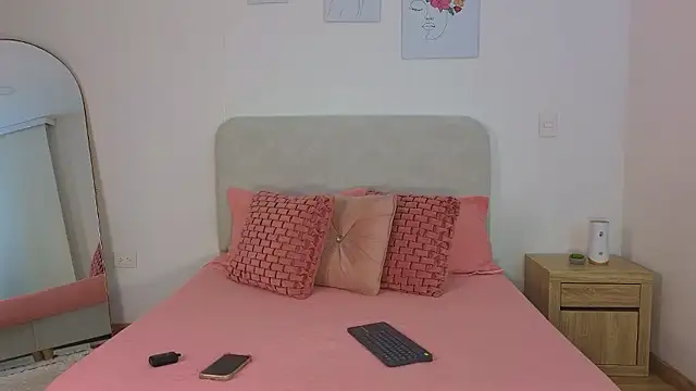 KristennBlue online show from January 12, 2026, 11:59 am