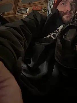 Snapshot of Followthepiper chatting on January 25, 2025, 8:21 am Followthepiper online show from January 25, 2025, 8:21 am