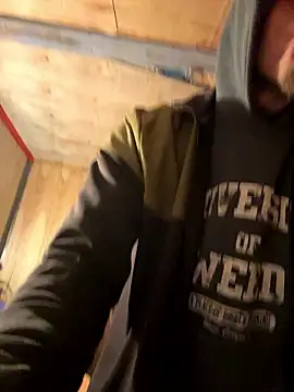 Snapshot of Followthepiper chatting on March 5, 2025, 11:05 pm Followthepiper online show from March 5, 2025, 11:05 pm