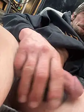 Snapshot of Followthepiper chatting on March 23, 2025, 3:32 am Followthepiper online show from March 23, 2025, 3:32 am