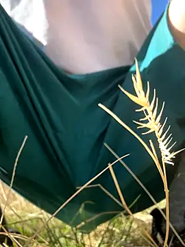 Snapshot of Followthepiper chatting on October 10, 2025, 4:28 pm Followthepiper online show from October 10, 2025, 4:28 pm