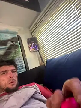 Snapshot of Followthepiper chatting on November 3, 2025, 9:38 pm Followthepiper online show from November 3, 2025, 9:38 pm