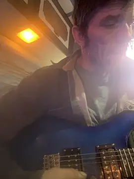 Snapshot of Followthepiper chatting on November 18, 2025, 5:17 pm Followthepiper online show from November 18, 2025, 5:17 pm