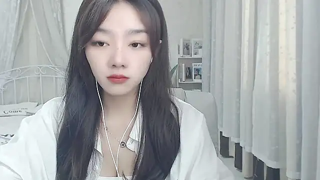 Snapshot of Jenny-Z chatting on May 7, 2026, 1:33 am Jenny-Z online show from May 7, 2026, 1:33 am