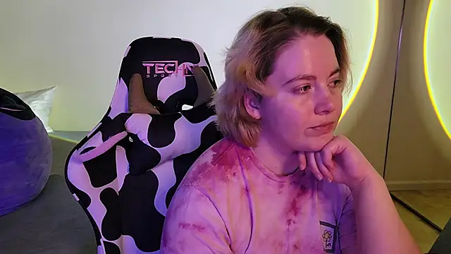 InternetFairy XO online show from January 17, 2025, 4:06 am