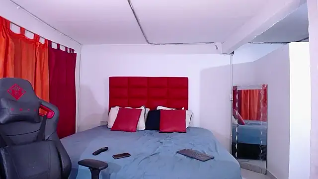 LyonGallego  online show from February 25, 2026, 1:48 am