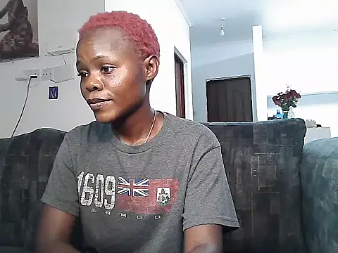 Snapshot of petiteebony_81 chatting on May 4, 2026, 4:25 pm petiteebony 81 online show from May 4, 2026, 4:25 pm