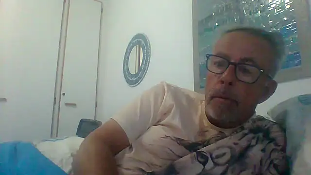 tuggy59 online show from September 24, 2025, 5:11 am