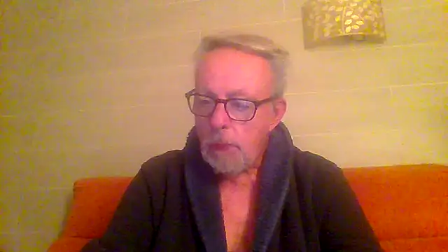 tuggy59 online show from March 20, 2026, 4:06 am