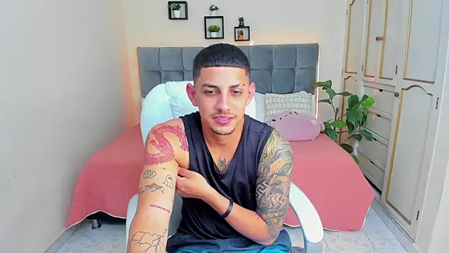 Alex cute77 online show from January 10, 2025, 5:56 pm