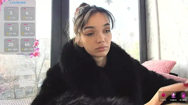 Snapshot of Sassy_Teen chatting on December 12, 2024, 10:45 am Sassy Teen online show from December 12, 2024, 10:45 am