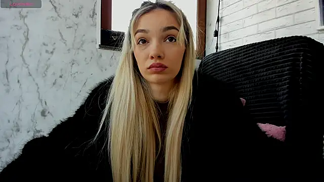 Snapshot of Sassy_Teen chatting on February 10, 2025, 8:20 am Sassy Teen online show from February 10, 2025, 8:20 am