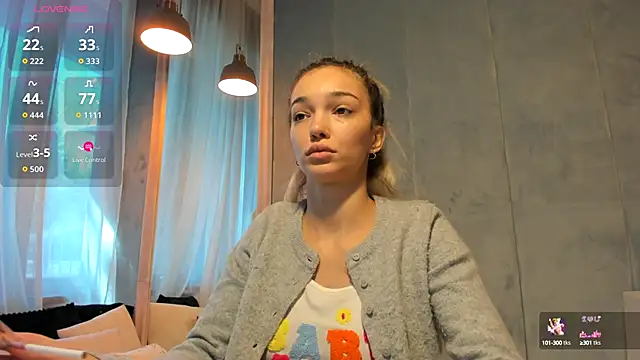 Snapshot of Sassy_Teen chatting on September 19, 2025, 8:38 am Sassy Teen online show from September 19, 2025, 8:38 am