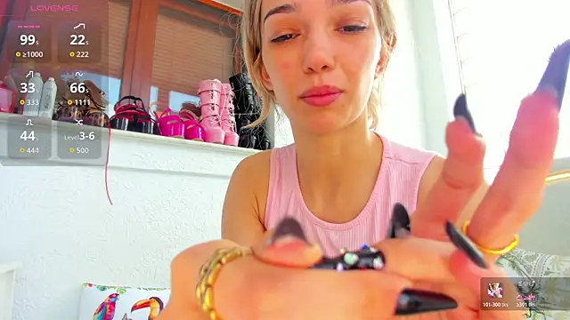 Snapshot of Sassy_Teen chatting on May 14, 2026, 7:37 am Sassy Teen online show from May 14, 2026, 7:37 am