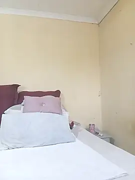 Real1SweetQueen online show from March 6, 2025, 6:52 am