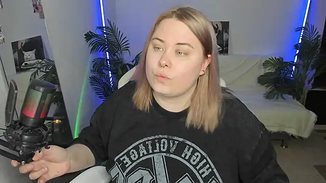 Akemi BBW online show from March 4, 2025, 6:07 pm