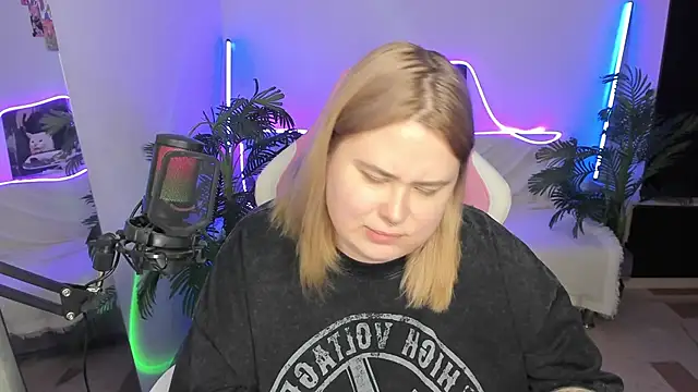 Akemi BBW online show from March 15, 2025, 9:38 pm