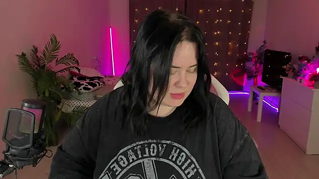 Akemi BBW online show from September 8, 2025, 4:39 pm