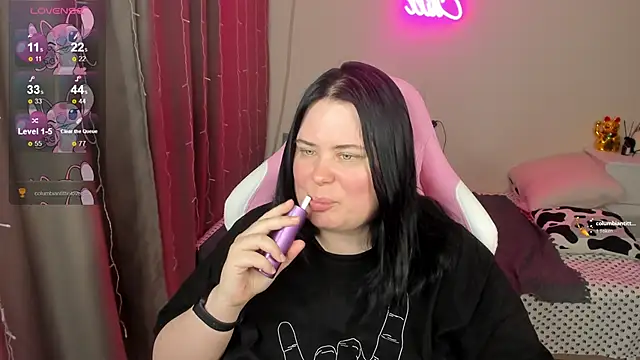 Akemi BBW online show from March 23, 2026, 6:17 am