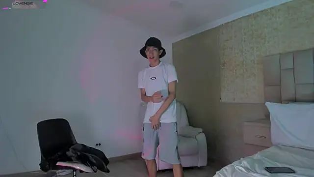 DereckCooperr online show from January 7, 2025, 12:55 am