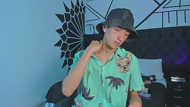 DereckCooperr online show from February 13, 2025, 9:17 pm