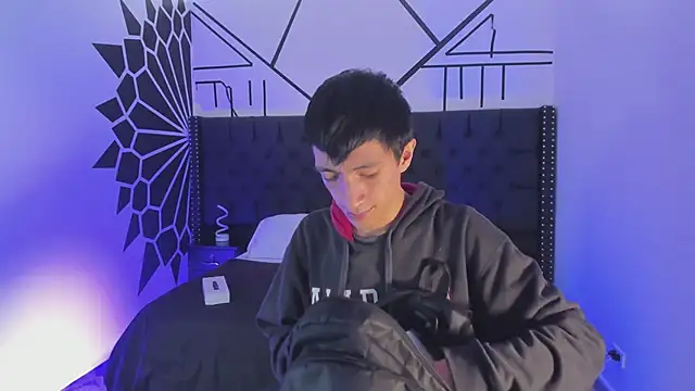 DereckCooperr online show from February 16, 2025, 9:05 pm