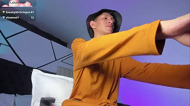 DereckCooperr online show from March 19, 2025, 12:15 am