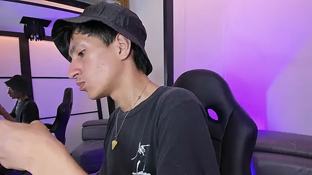 DereckCooperr online show from September 26, 2025, 9:08 pm