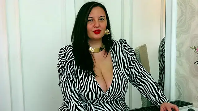 Snapshot of JudithCombs chatting on January 6, 2025, 6:36 am JudithCombs online show from January 6, 2025, 6:36 am