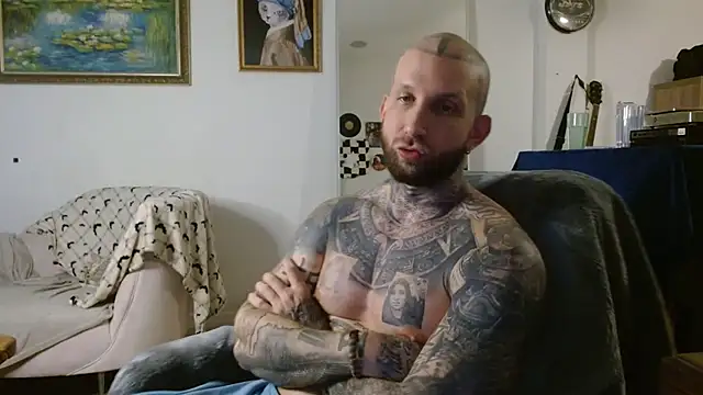 bobbybacala91 online show from October 4, 2025, 4:43 am